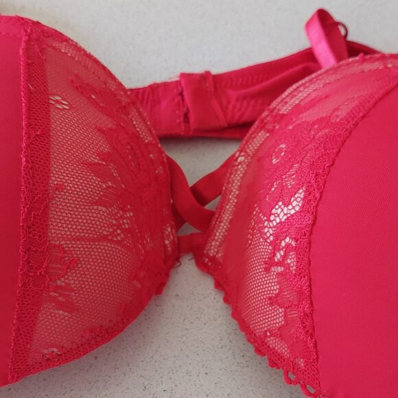 Jezebel Extreme Push-Up Red Lace Bra Size 38C - Picture 10 of 11